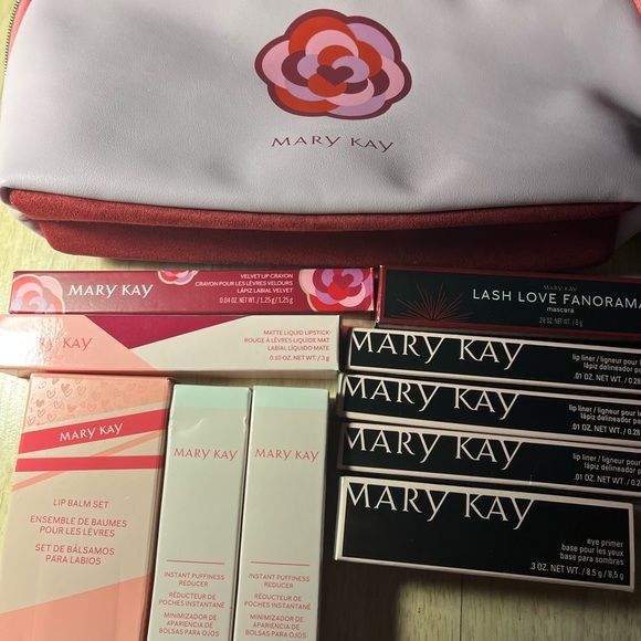 Mary Kay makeup set - Picture 2 of 4